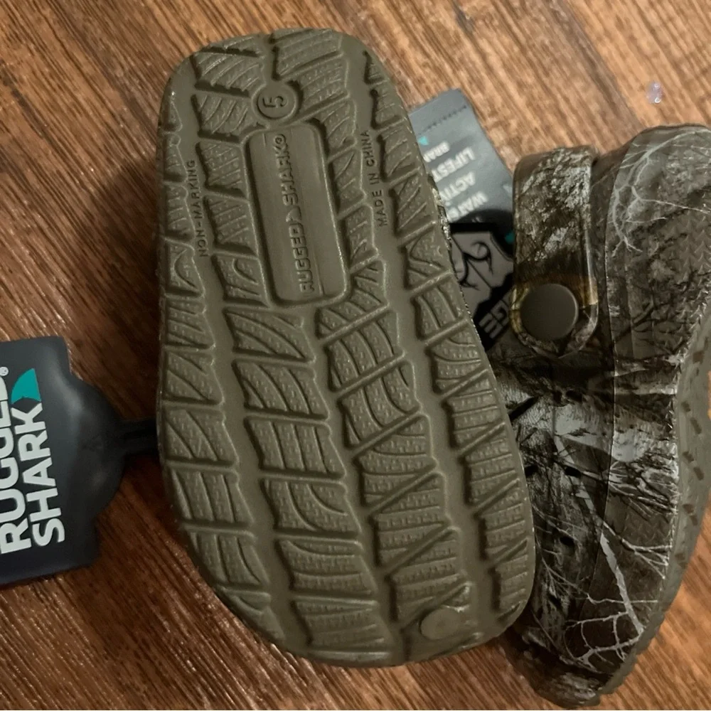 Realtree brand new